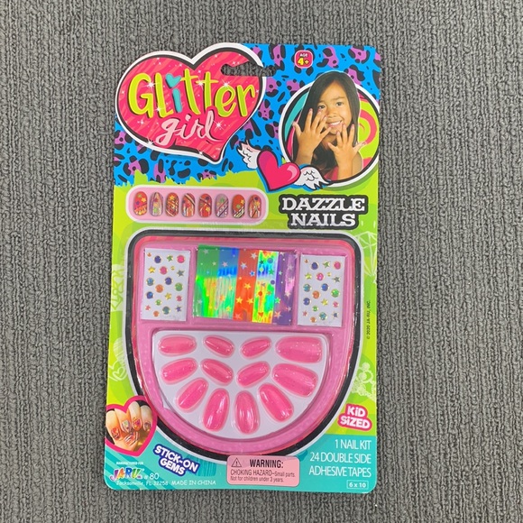Ja-Ru Glitter Girl Dazzle Nails Stick-On Gems Kid Sized Ages 4+ New - Picture 2 of 12